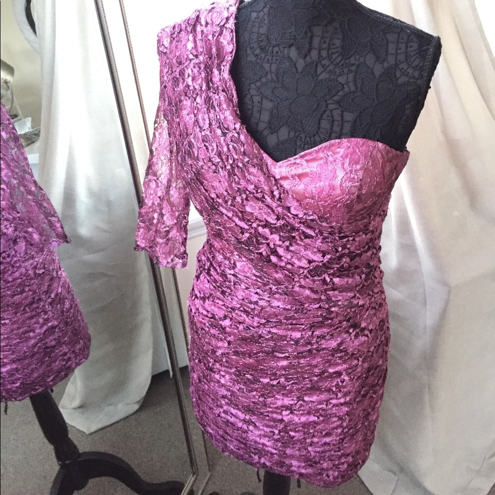 One shoulder dress - Picture 2 of 4
